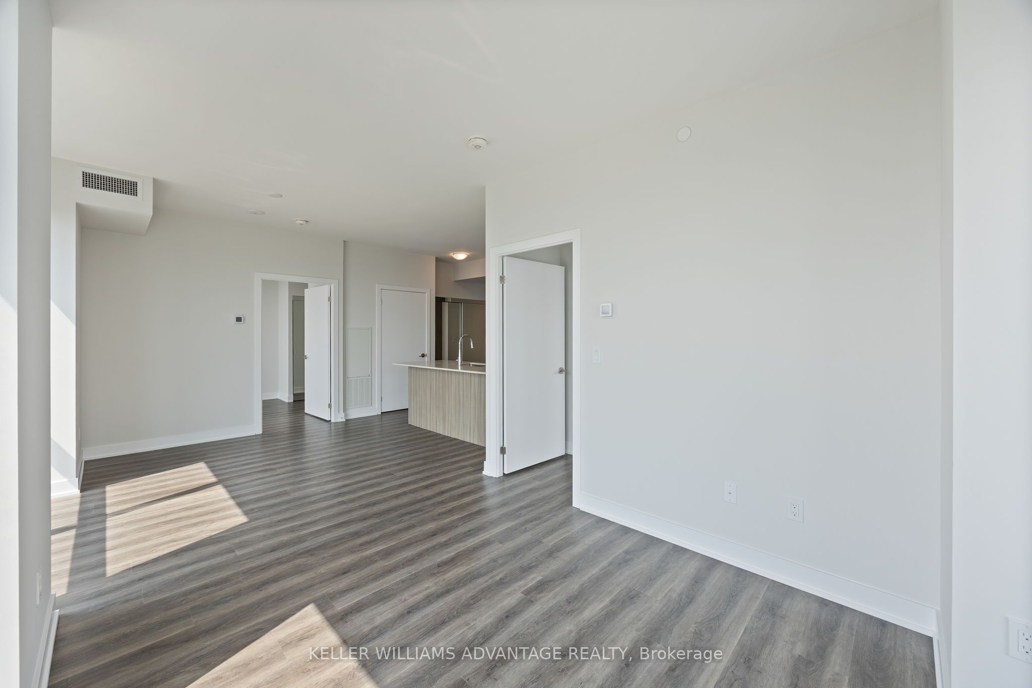430 Square One Drive 4703 Property Photo 12
