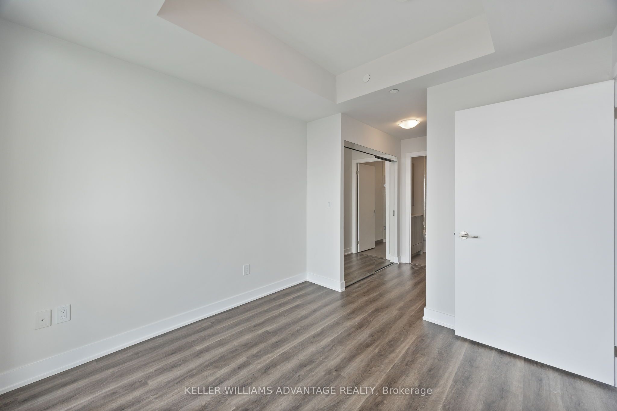 430 Square One Drive 4703 Property Photo 15