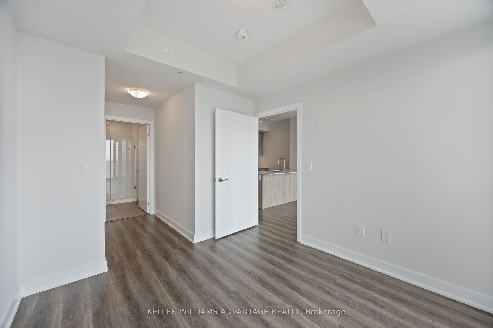 430 Square One Drive 4703 Property Photo 16
