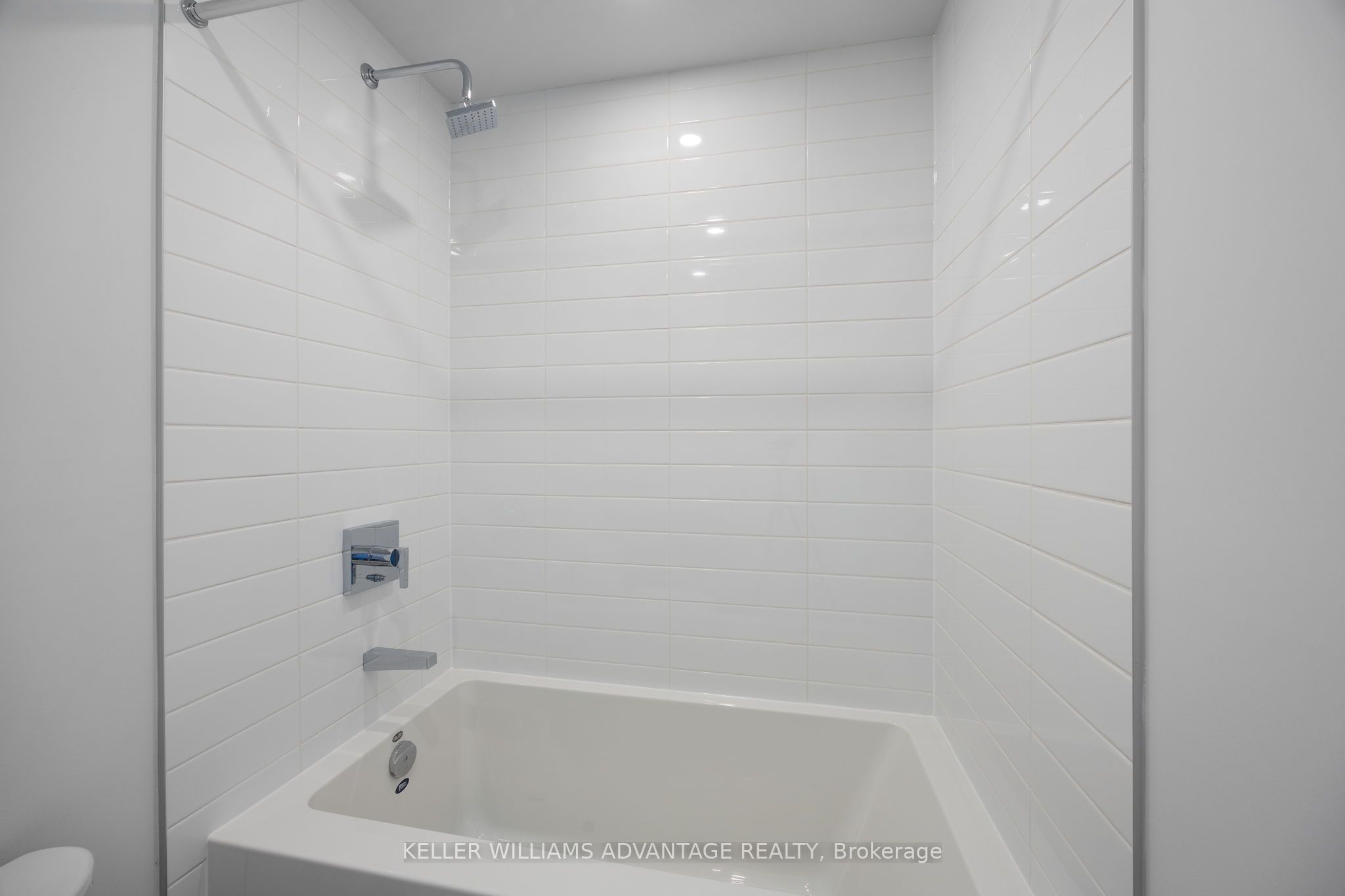 430 Square One Drive 4703 Property Photo 29