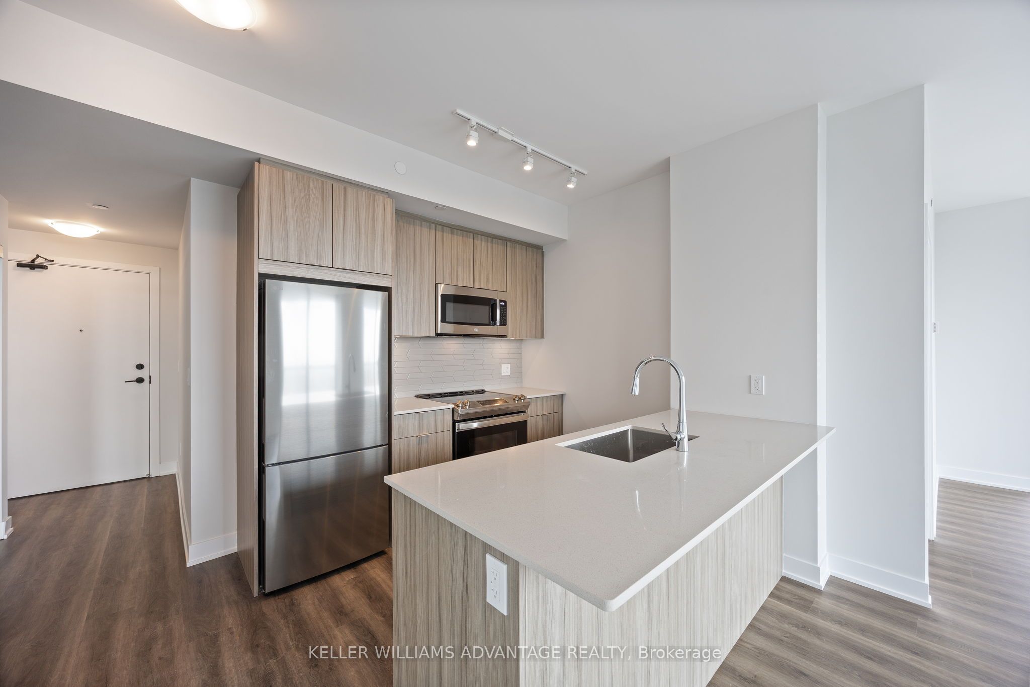 #4703 - 430 Square One Drive Property Photo 7