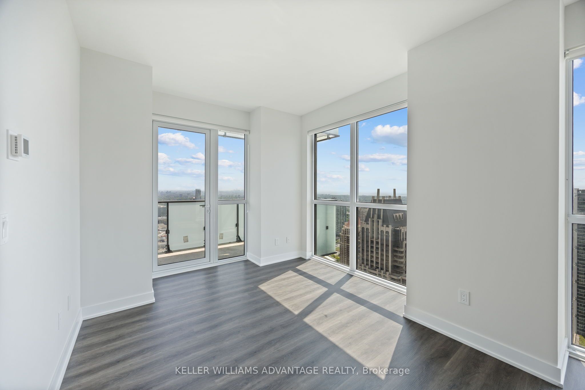 #4703 - 430 Square One Drive Property Photo 11