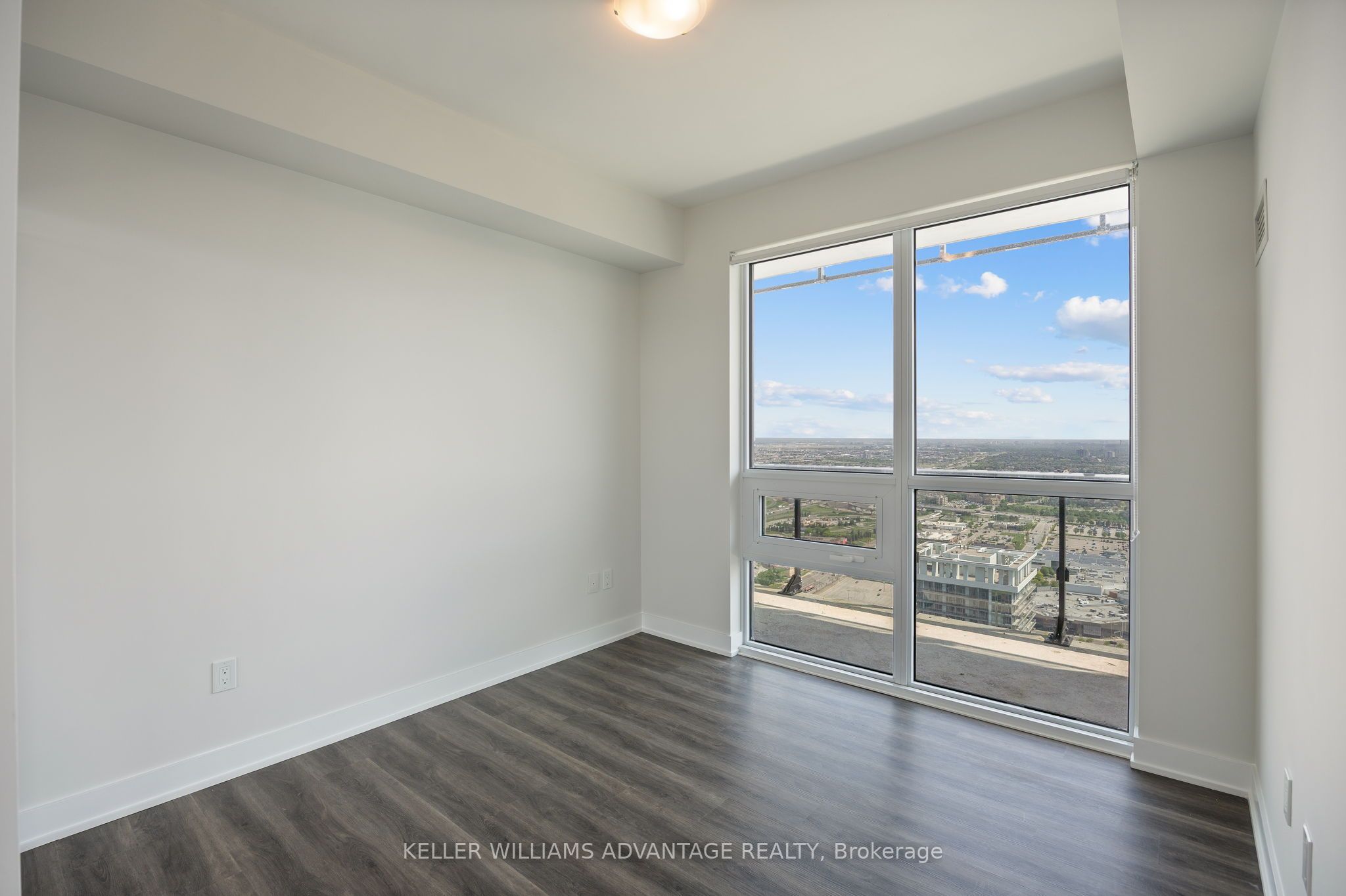 #4703 - 430 Square One Drive Property Photo 22