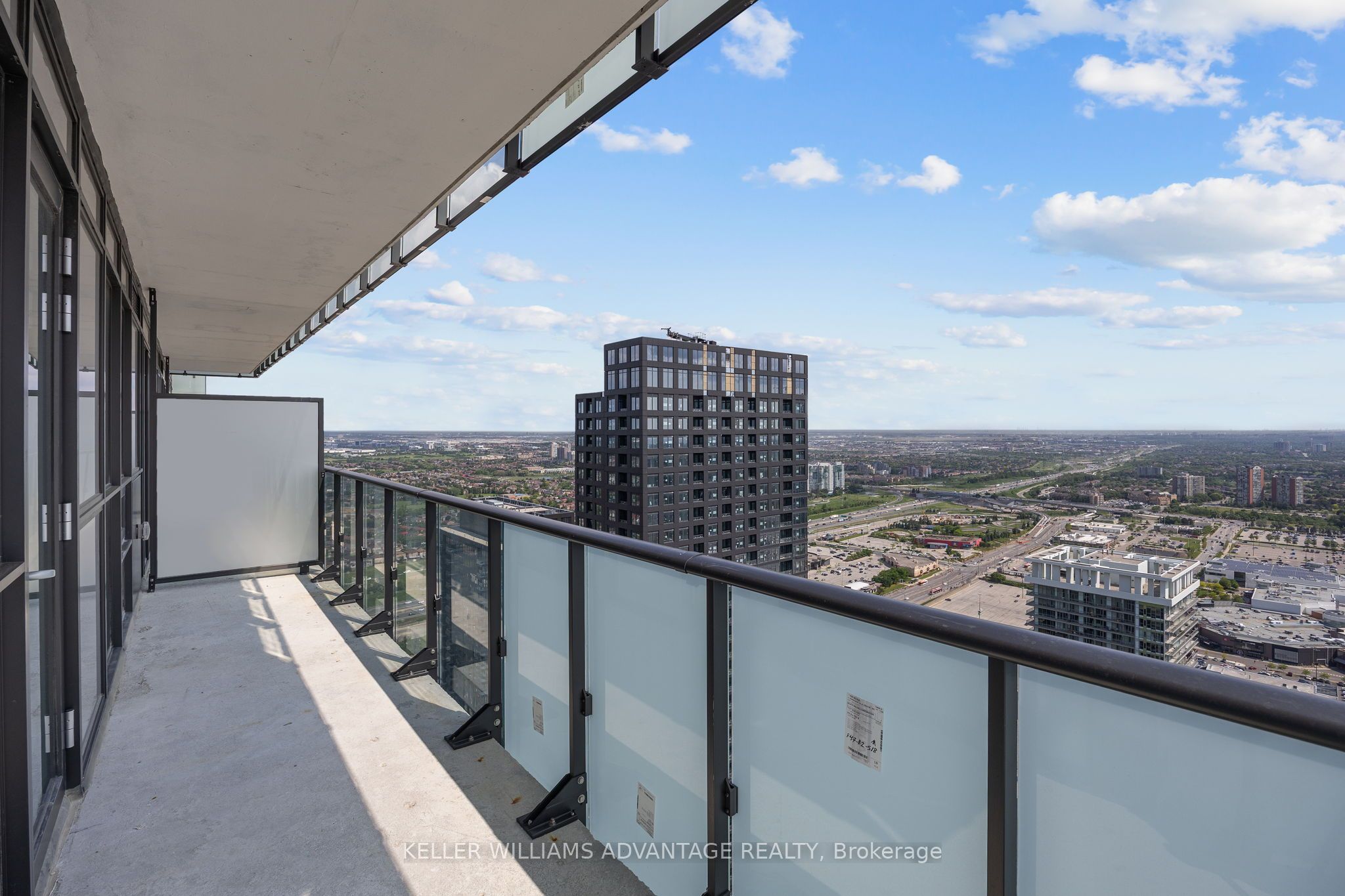 #4703 - 430 Square One Drive Property Photo 26