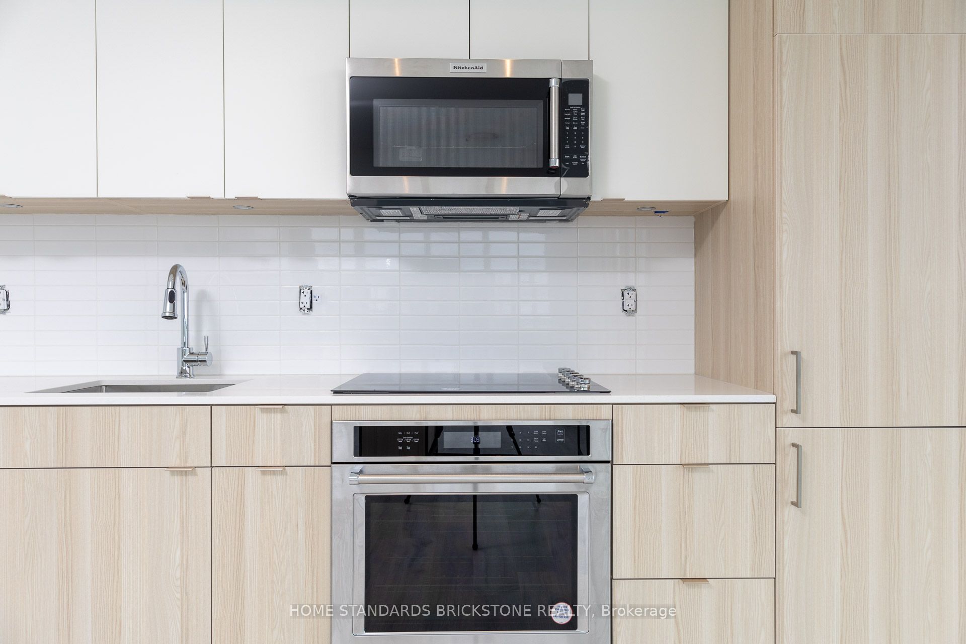 220 Missinnihe Way 1012 Property Photo 4