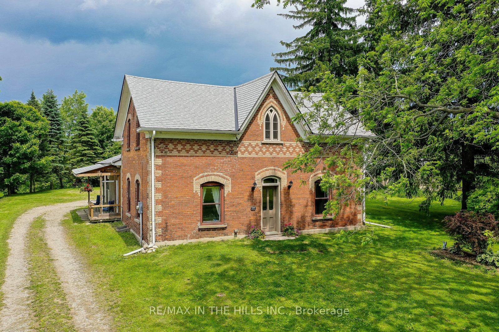 20643 Kennedy Road Property Photo 1