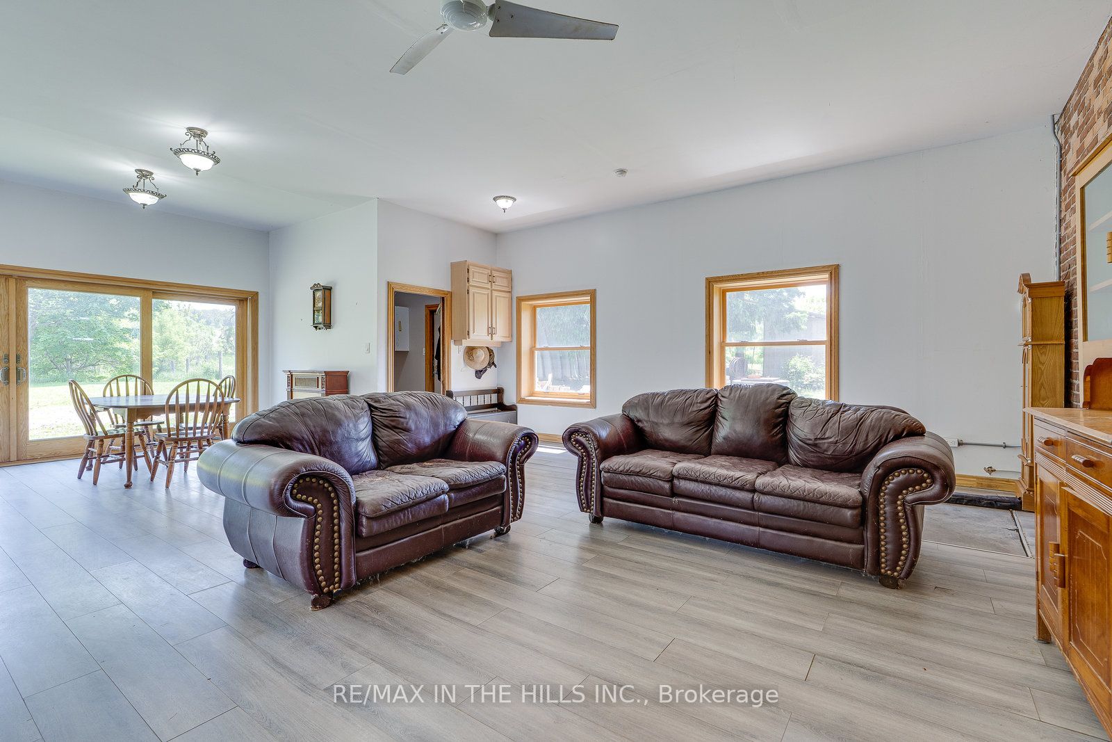 20643 Kennedy Road Property Photo 3