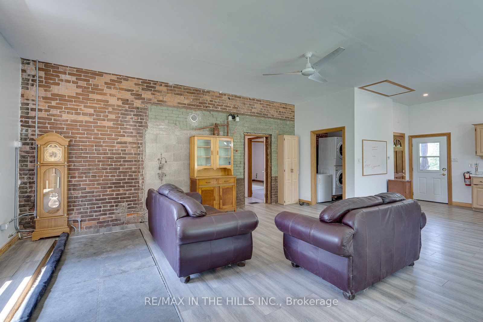 20643 Kennedy Road Property Photo 4