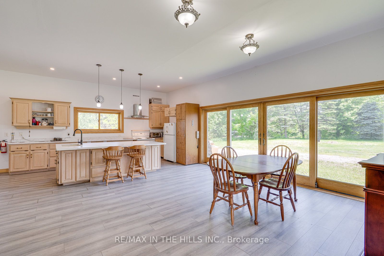 20643 Kennedy Road Property Photo 5