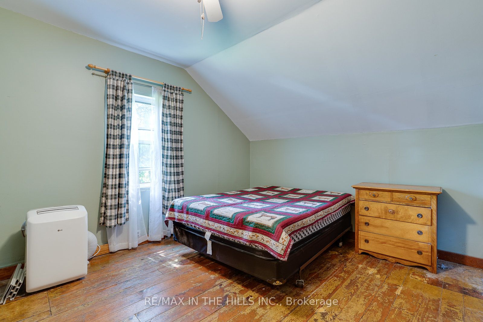 20643 Kennedy Road Property Photo 16