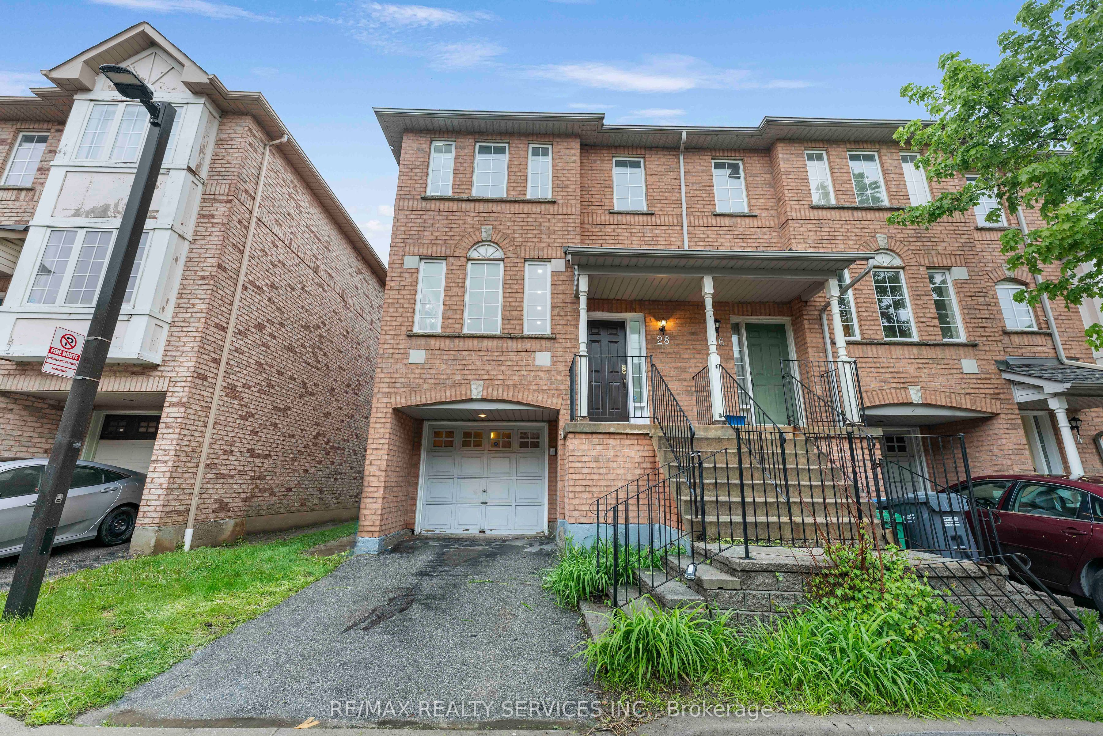 80 Acorn Pl Property Photo 1