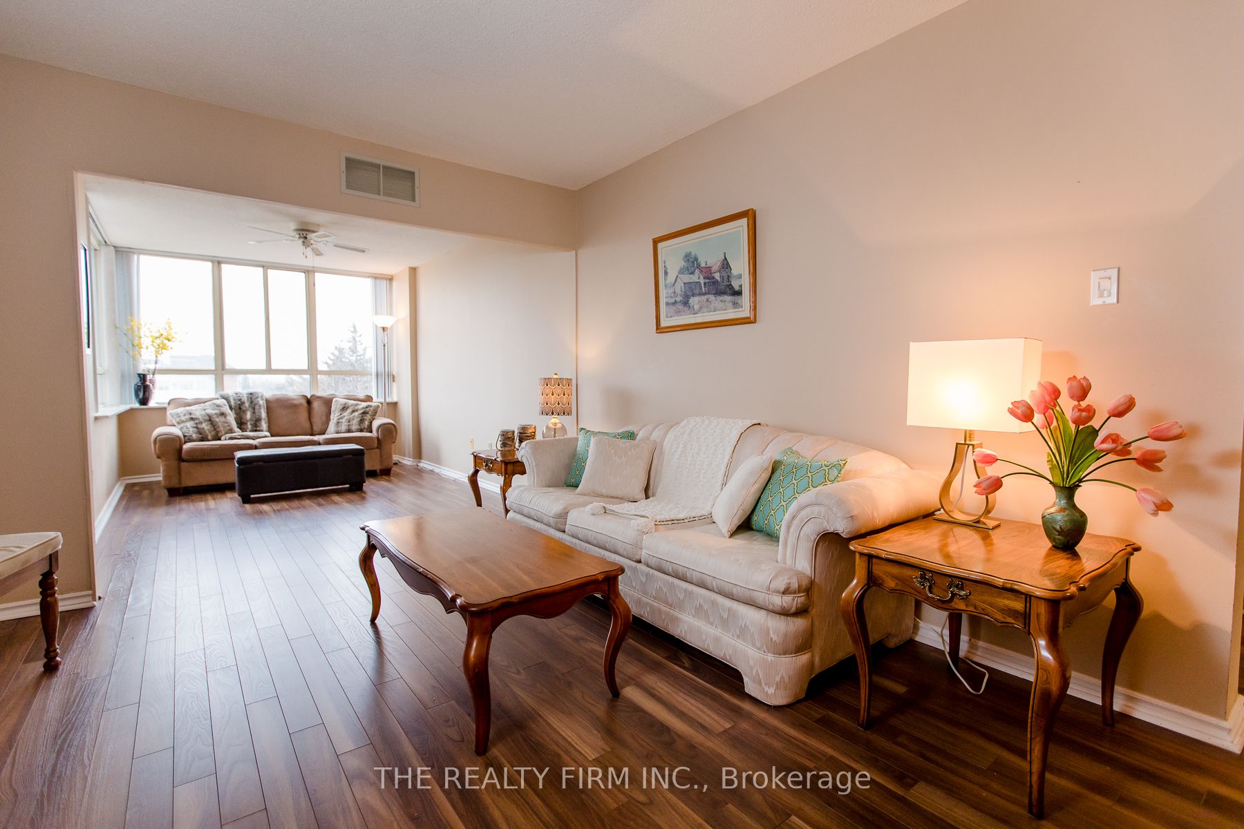 100 County Court Boulevard 406 Property Photo 8