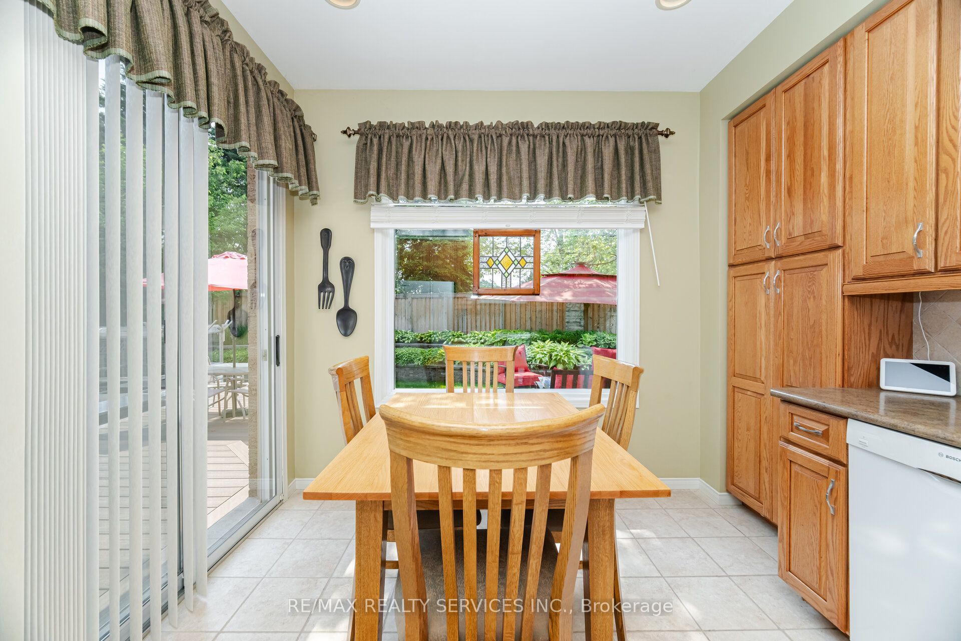 8 Inwood Place Property Photo 13