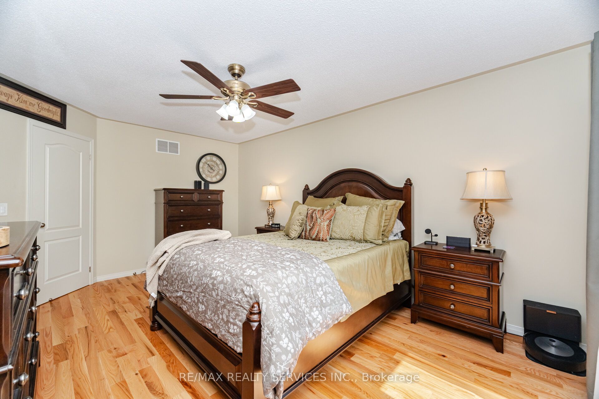 8 Inwood Place Property Photo 18