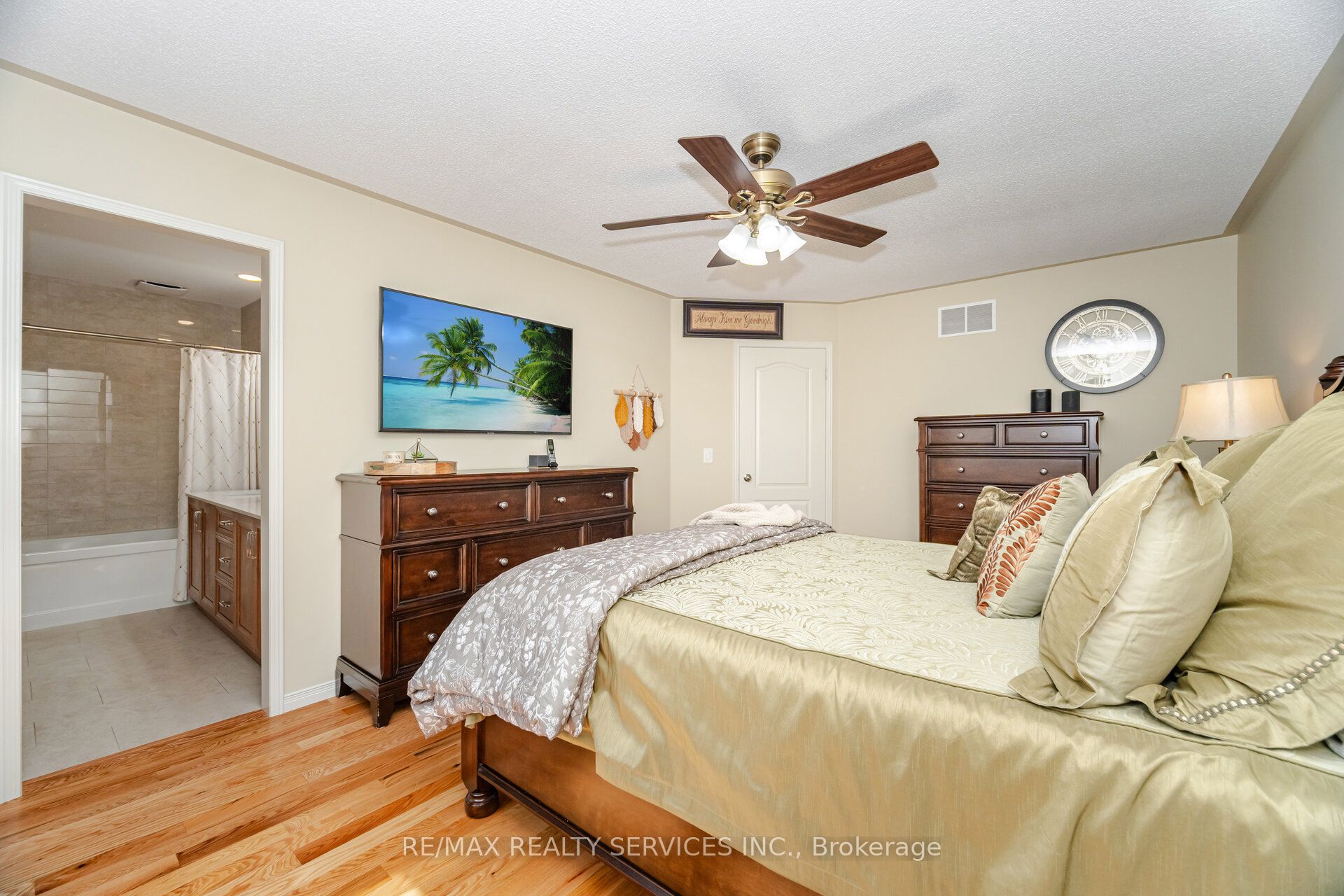 8 Inwood Place Property Photo 19