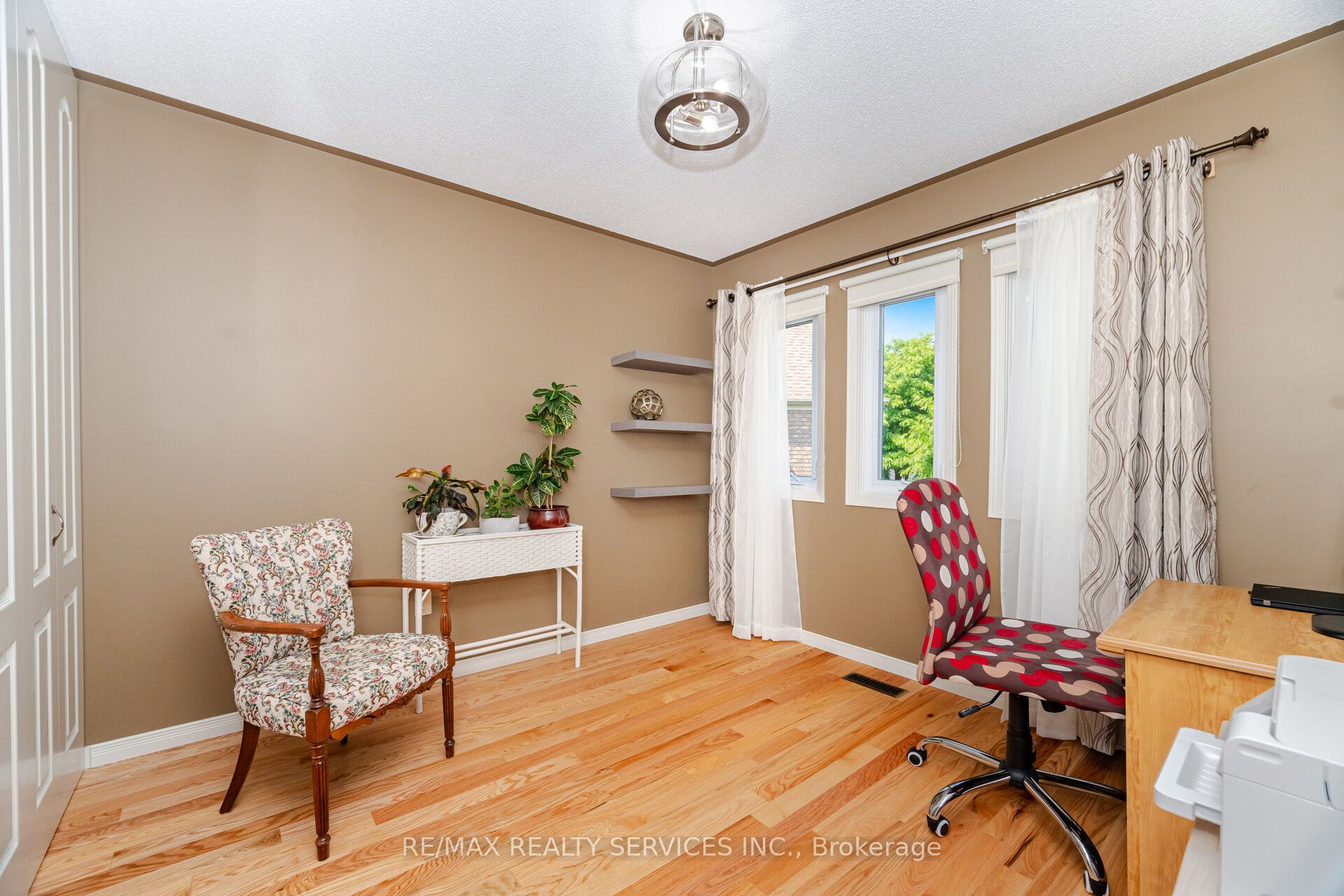 8 Inwood Place Property Photo 24