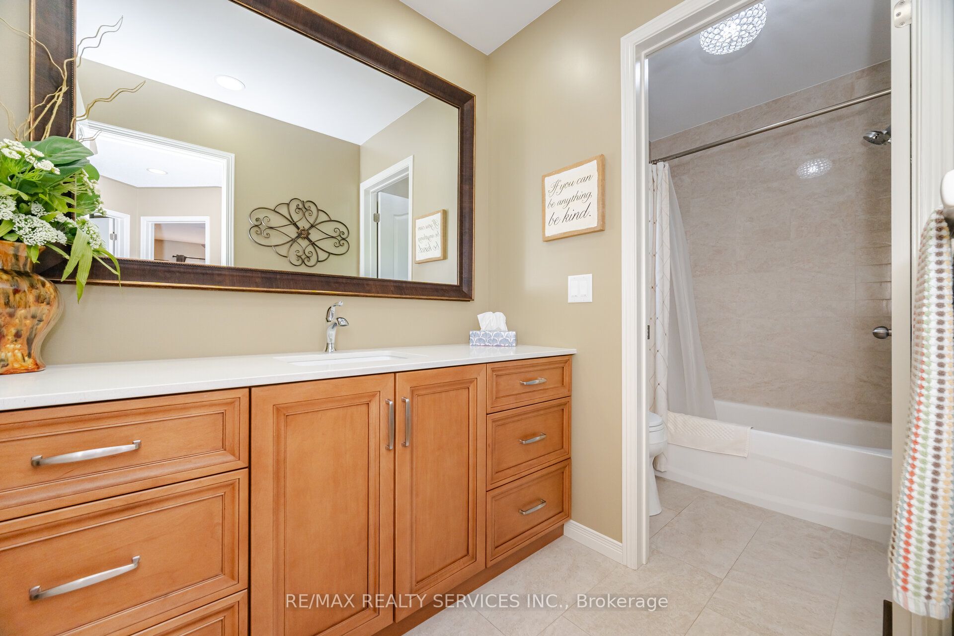 8 Inwood Place Property Photo 26