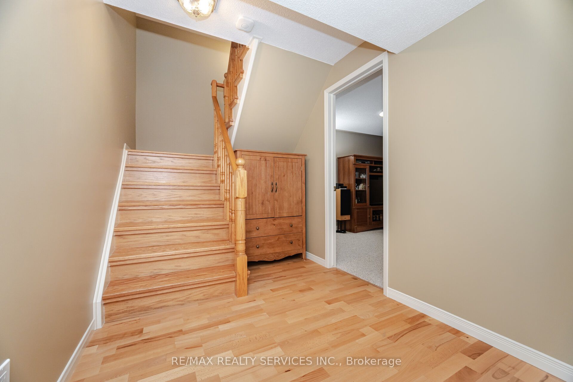 8 Inwood Place Property Photo 28