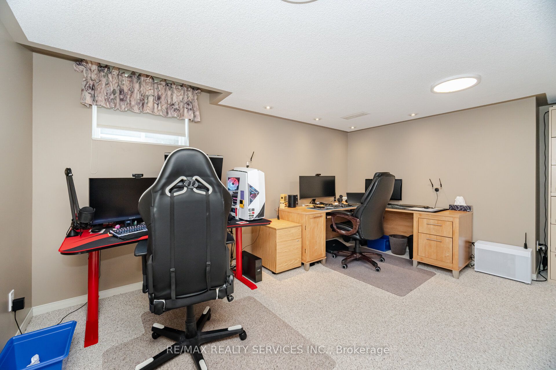 8 Inwood Place Property Photo 30