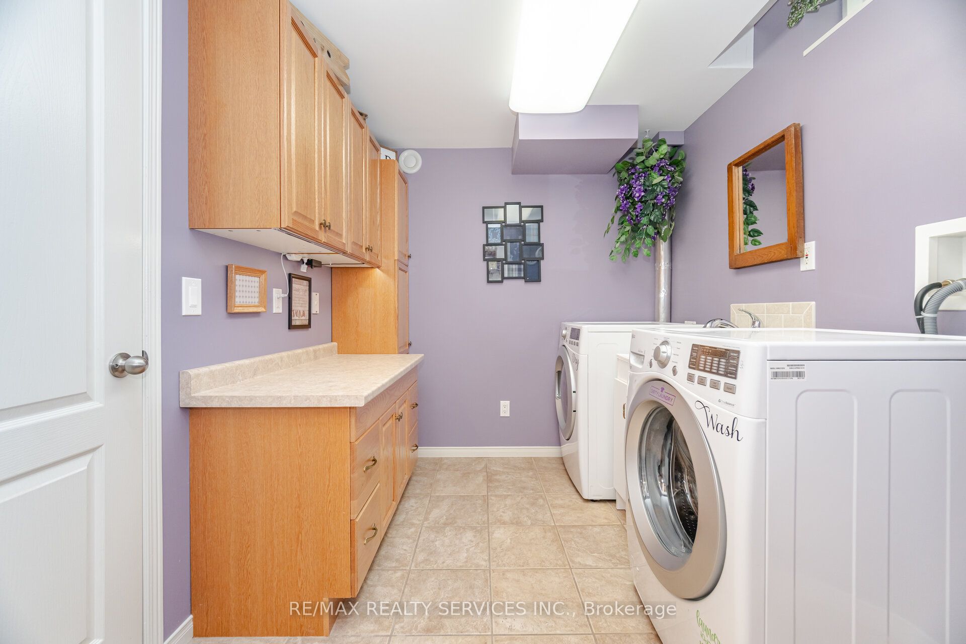 8 Inwood Place Property Photo 32