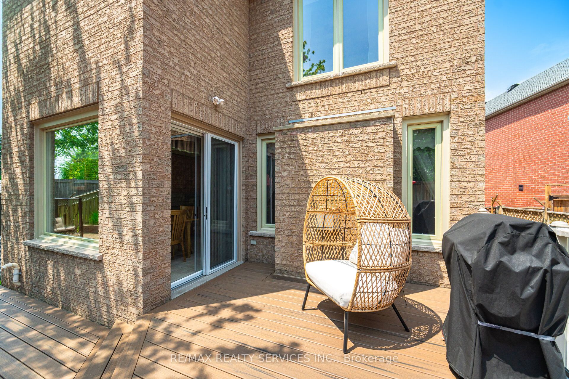 8 Inwood Place Property Photo 34
