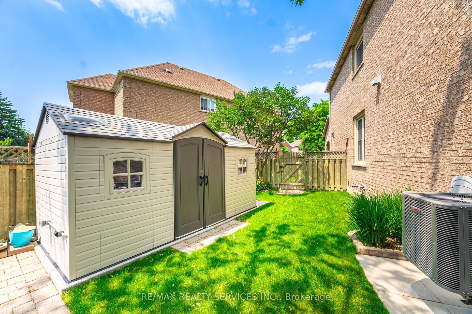 8 Inwood Place Property Photo 38