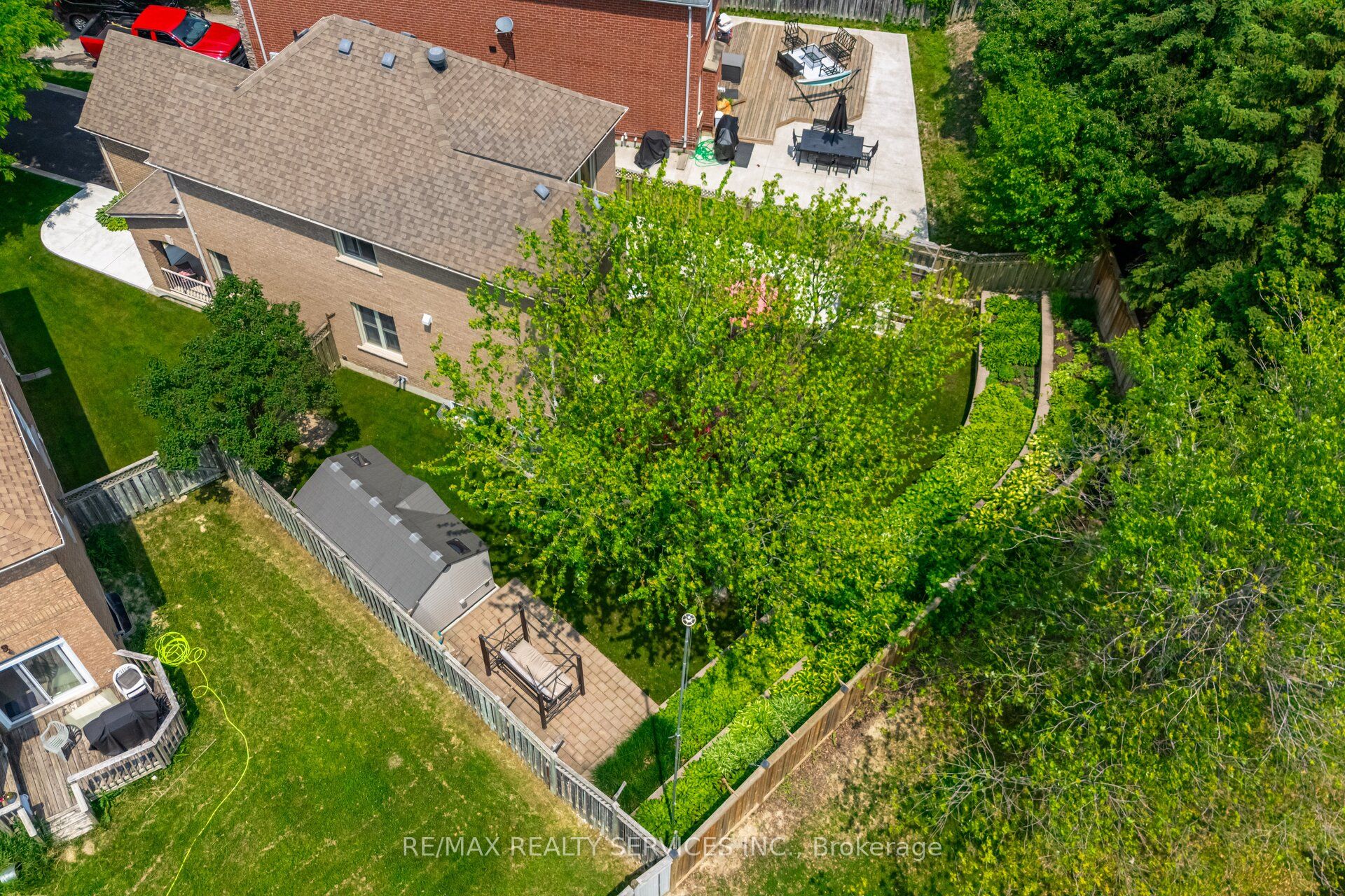 8 Inwood Place Property Photo 45
