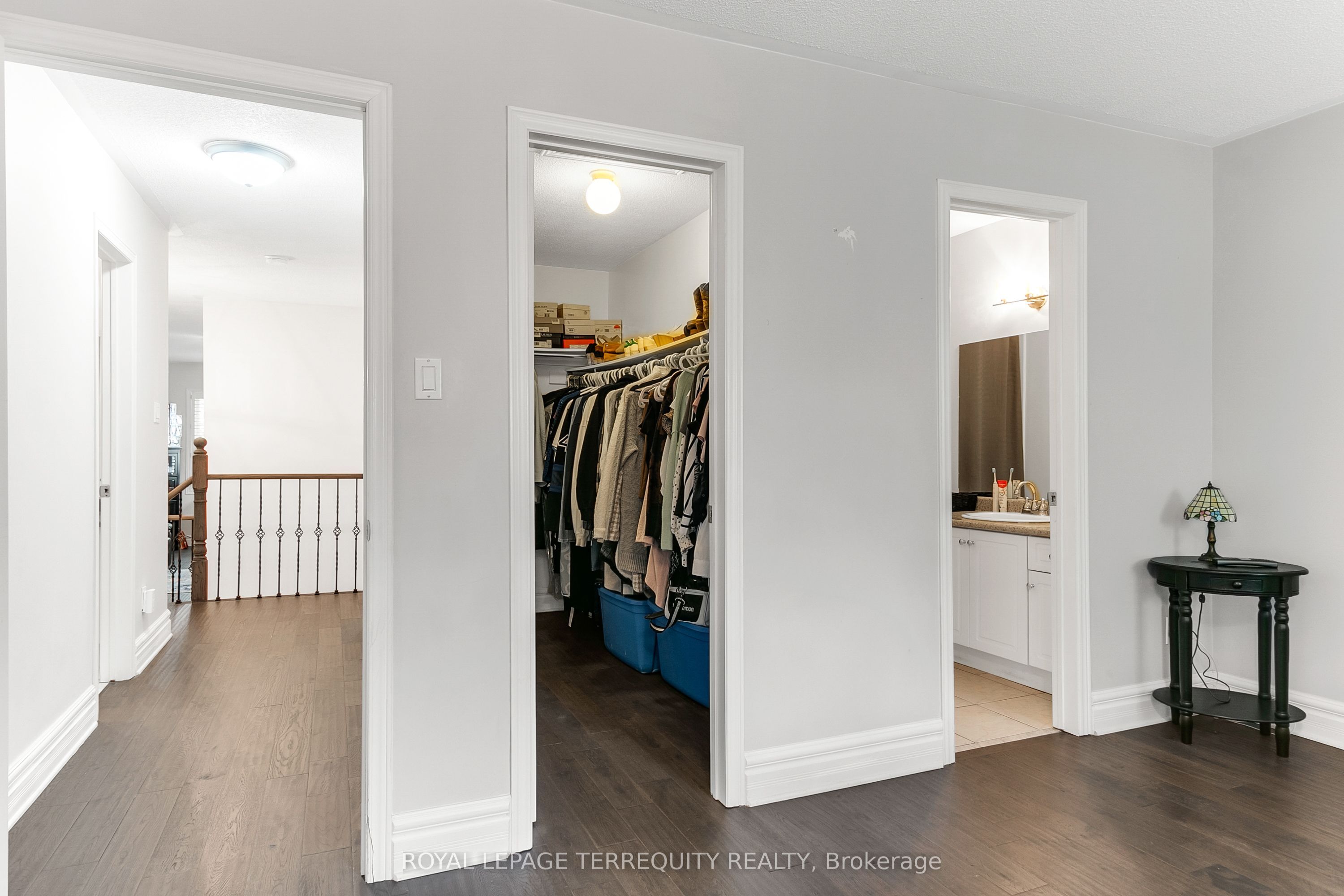 372 Queens Drive Property Photo 22