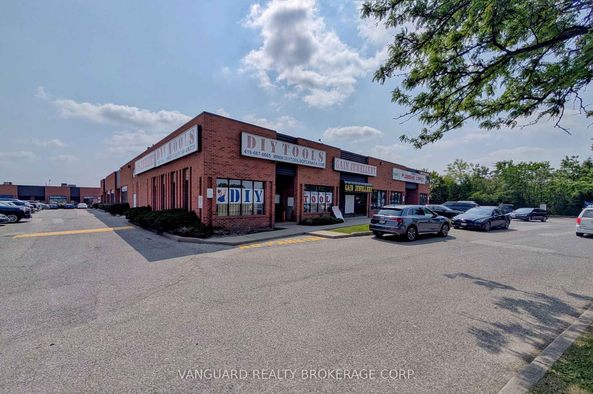 2901 Steeles Avenue 38 Property Photo 1