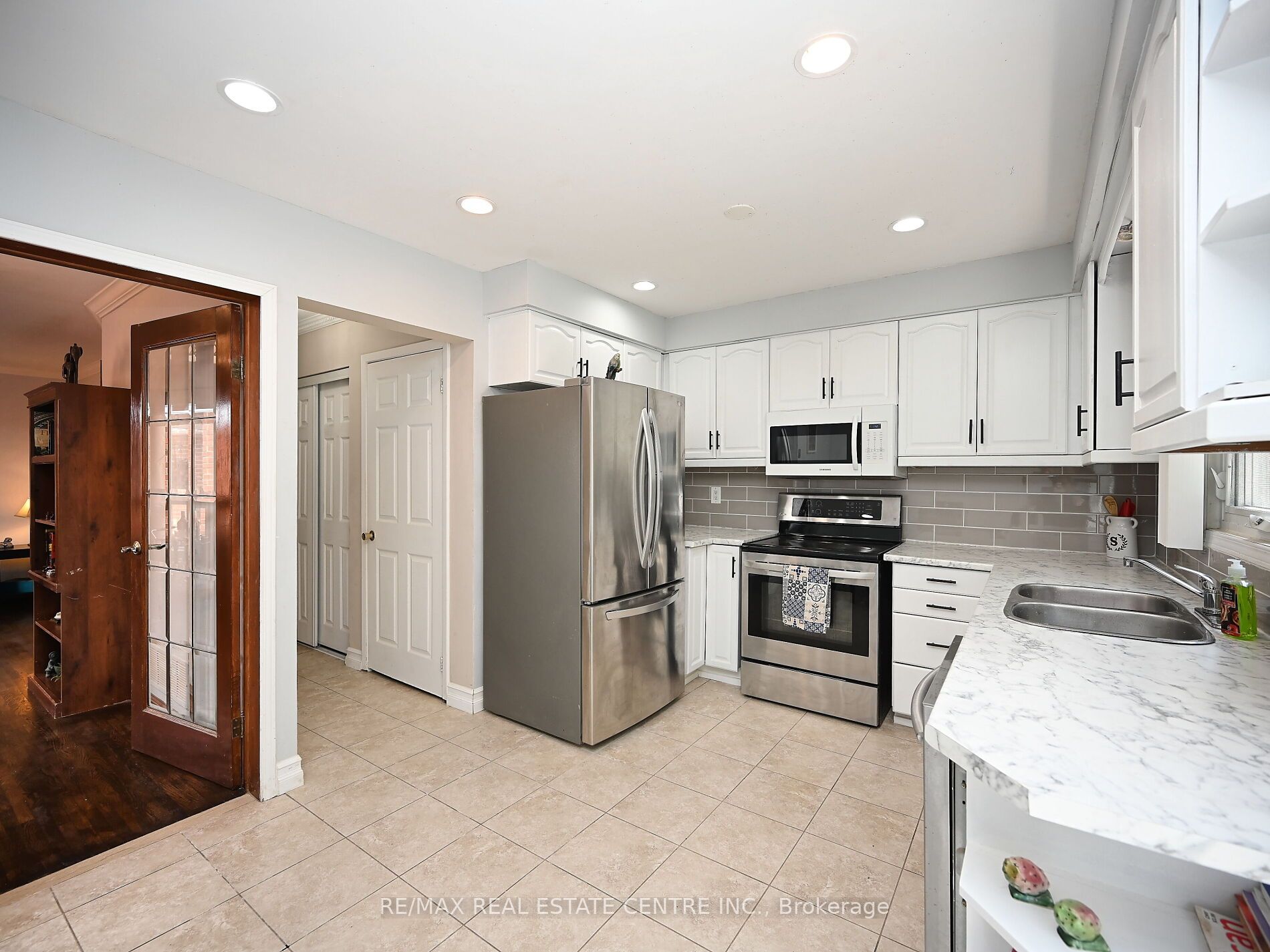 8 Stephensen Court Property Photo 14