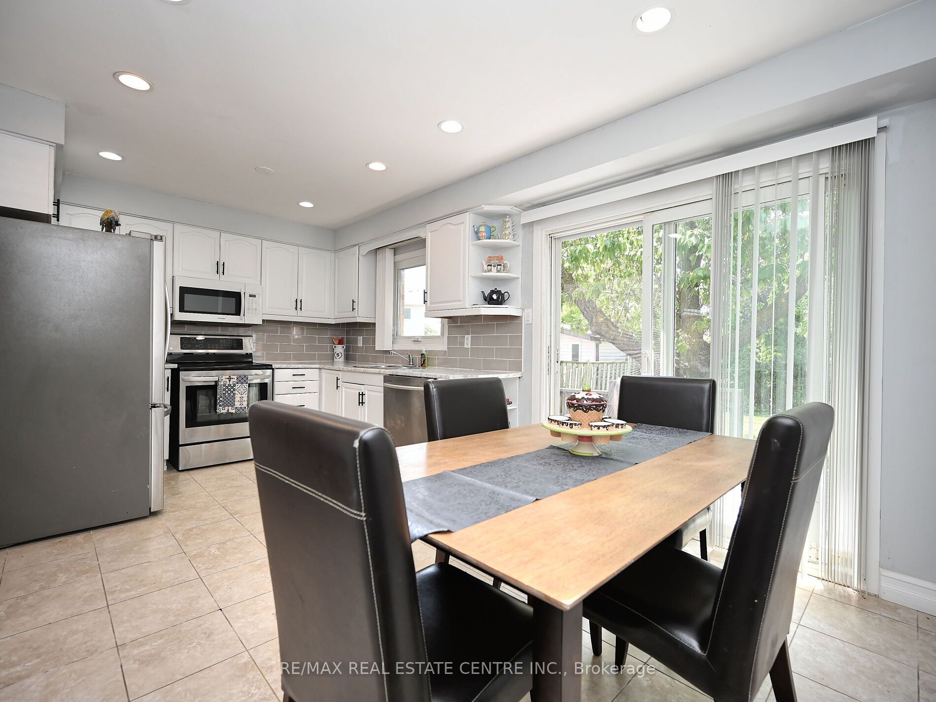 8 Stephensen Court Property Photo 20