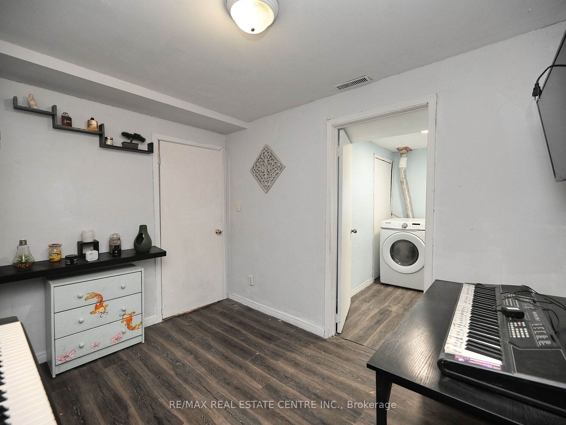 8 Stephensen Court Property Photo 43