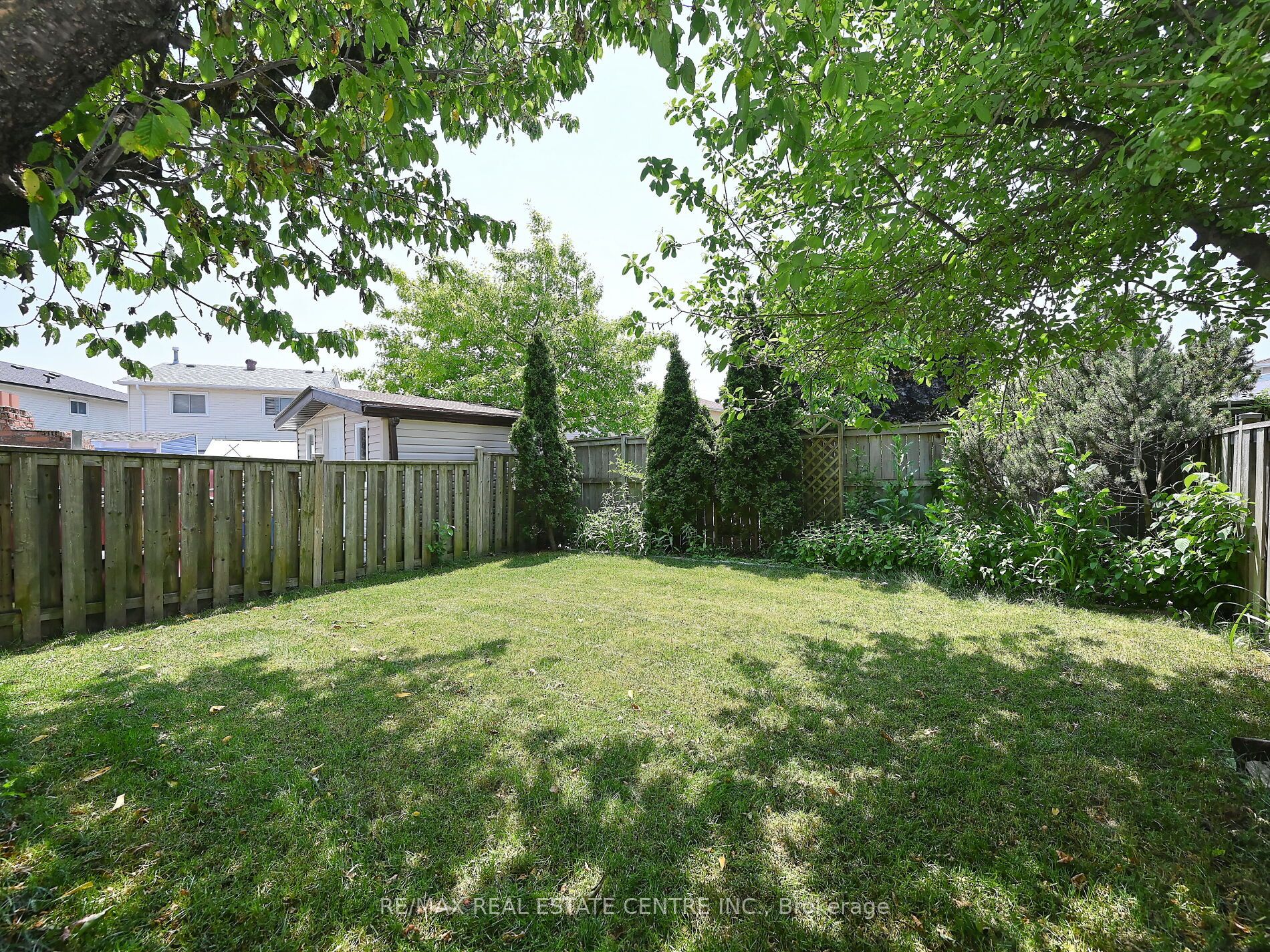 8 Stephensen Court Property Photo 46