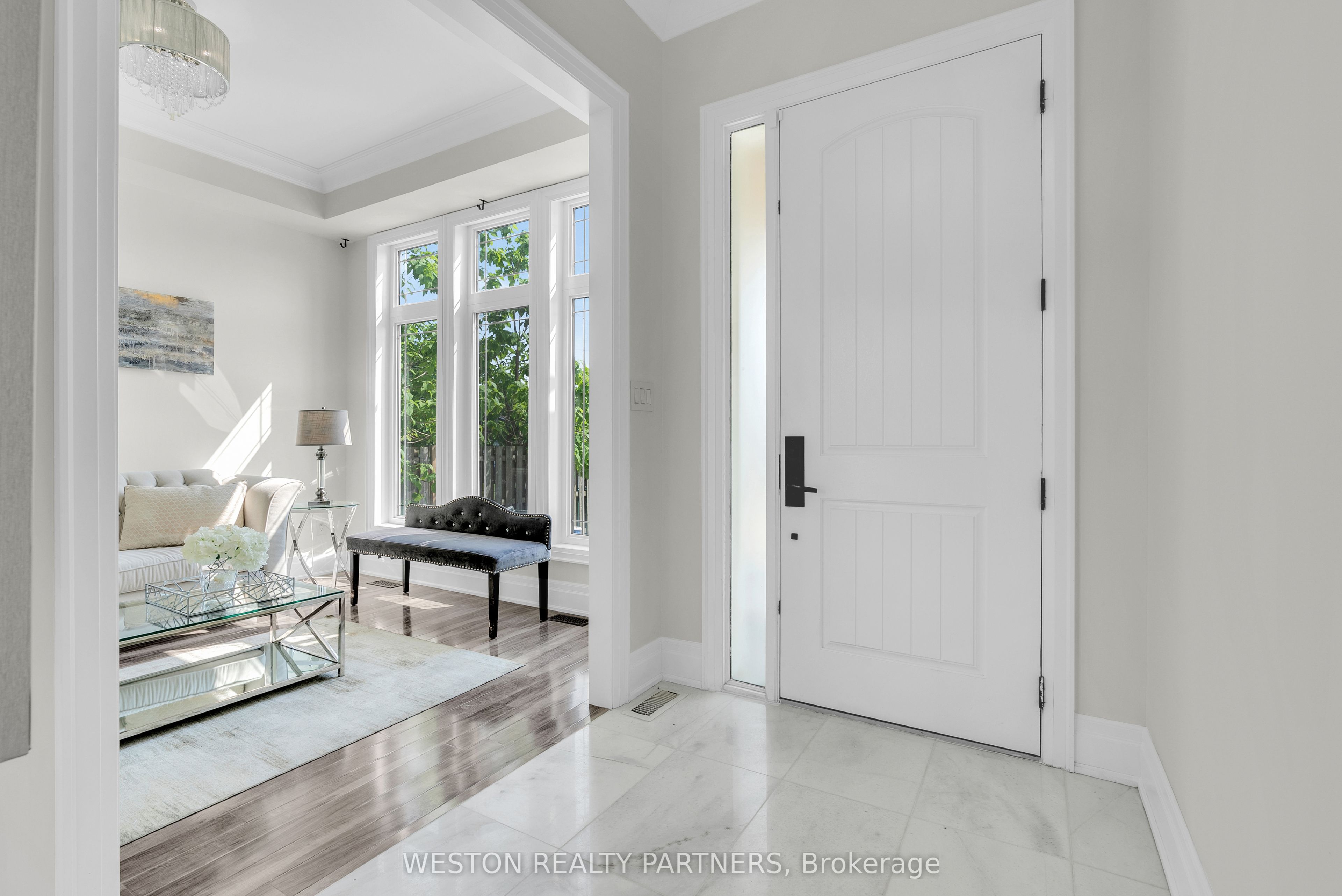 3281 Cawthra Road Property Photo 1