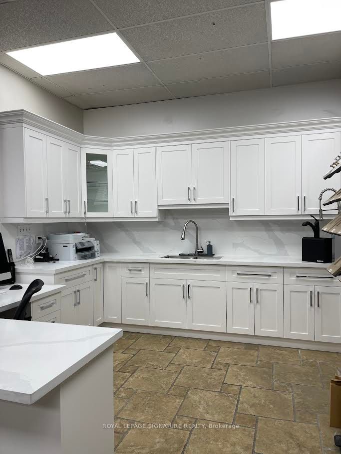 1862 Dundas Street E Property Photo 3