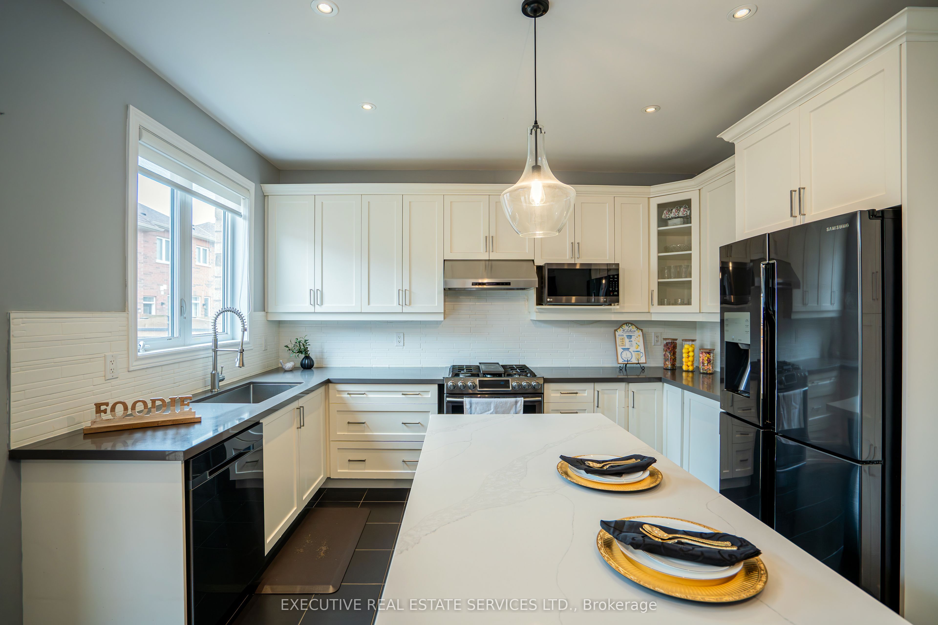 255 Buick Boulevard Property Photo 14