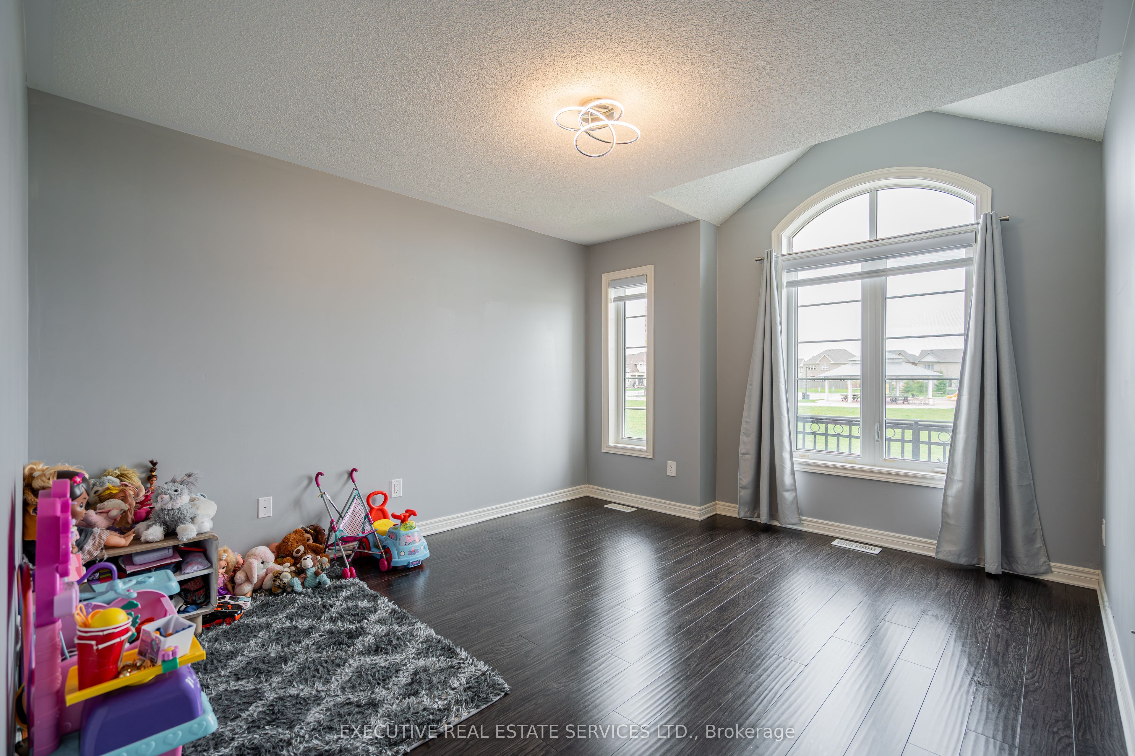 255 Buick Boulevard Property Photo 28