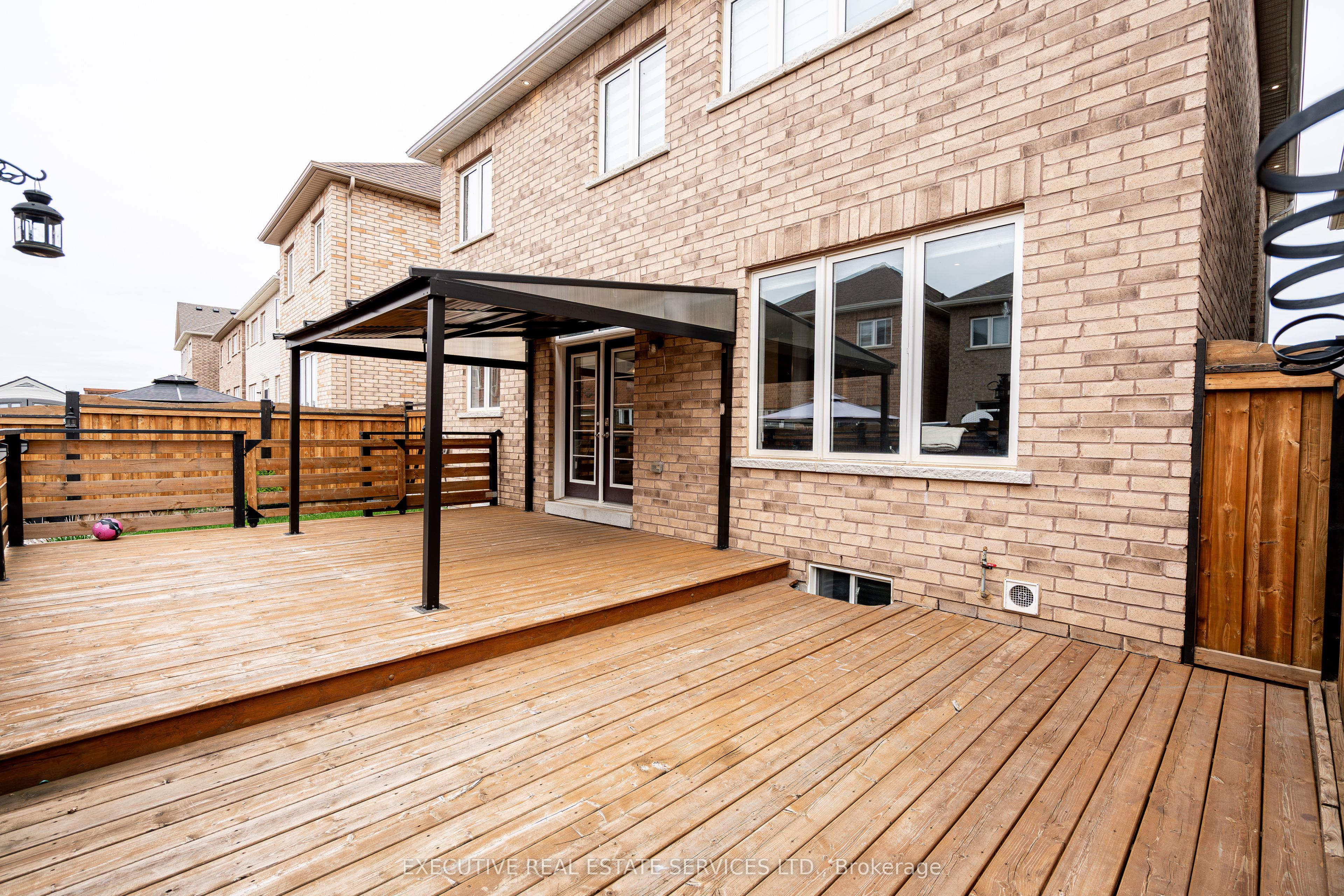 255 Buick Boulevard Property Photo 40