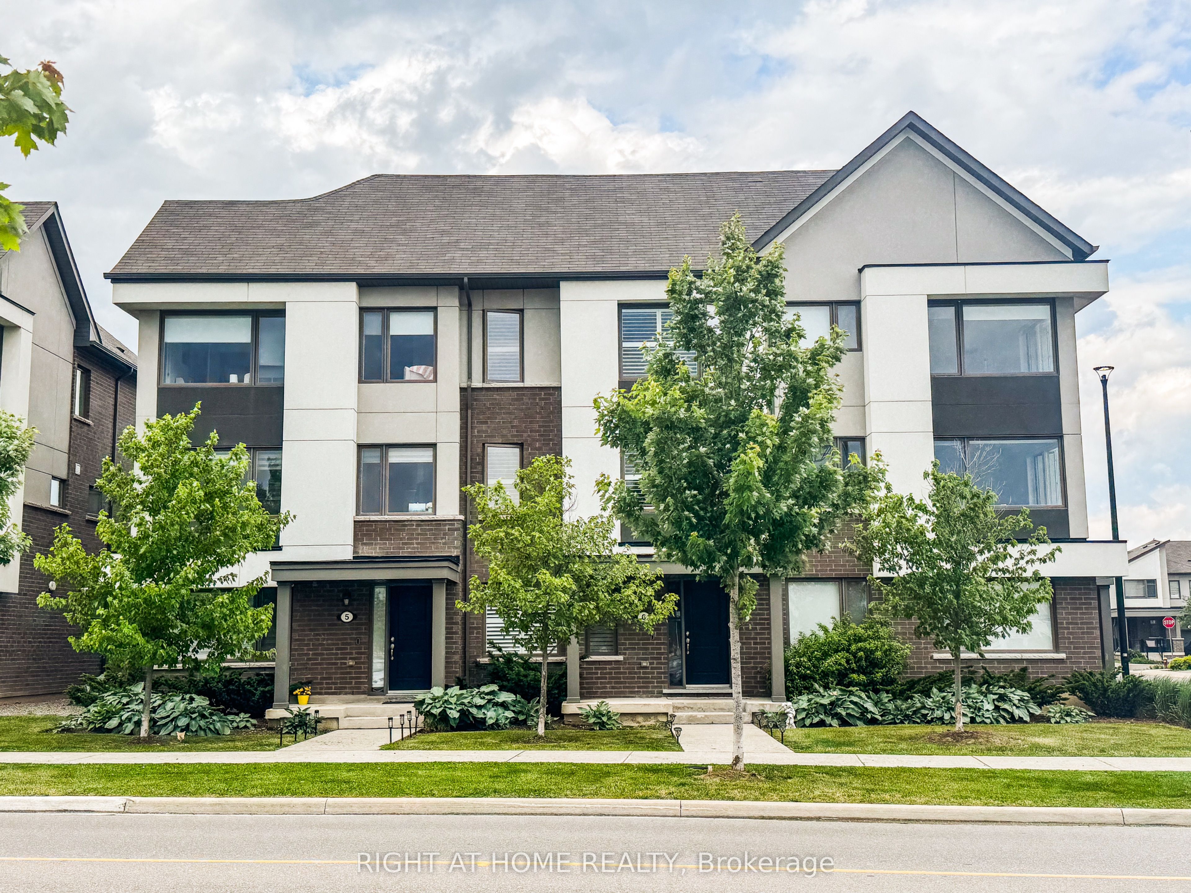 #6 - 1125 Leger Way Property Photo 1
