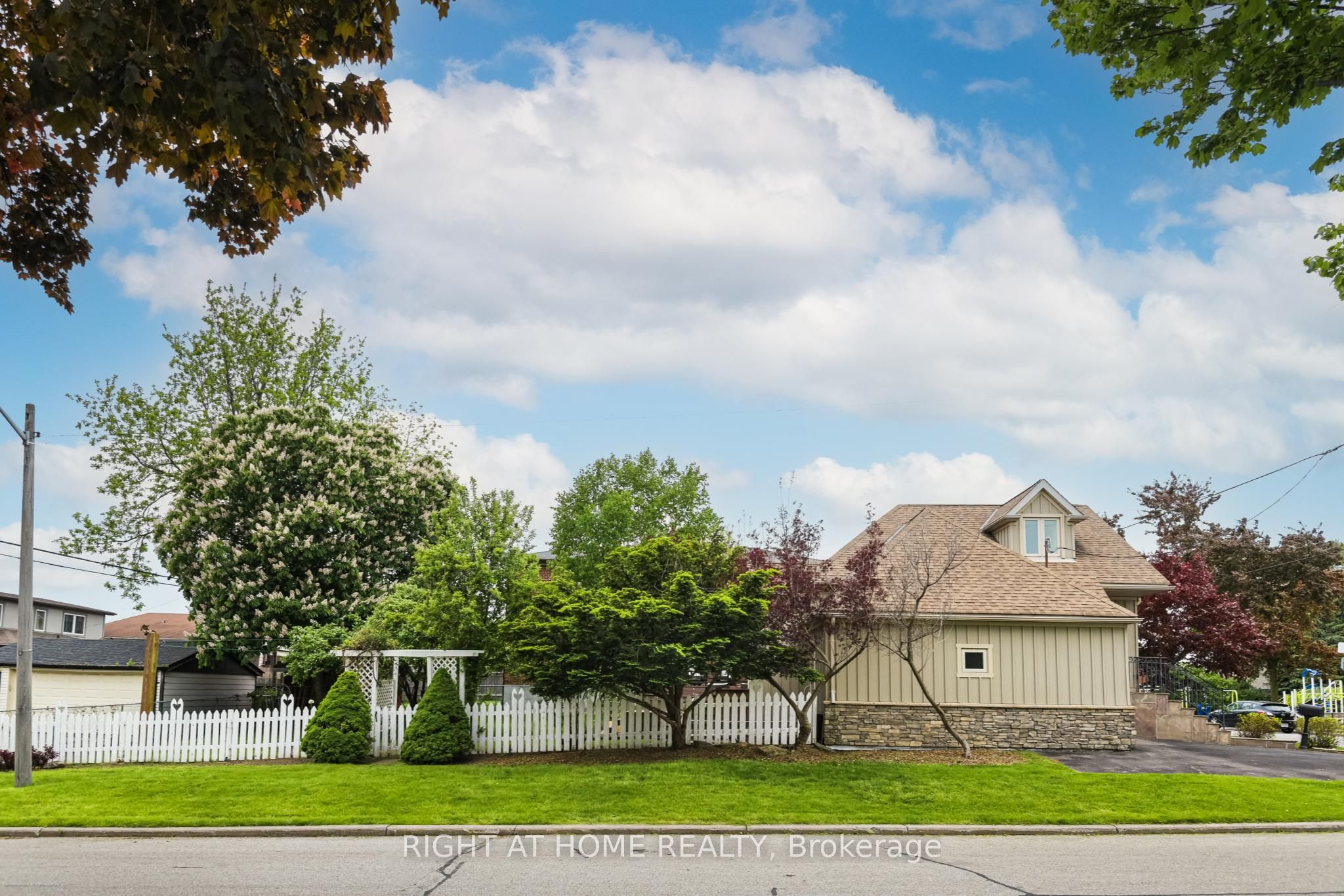 69 Lilac Avenue Property Photo 38