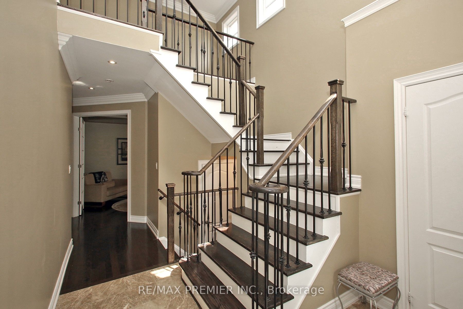 1525 Barbertown Road Property Photo 4