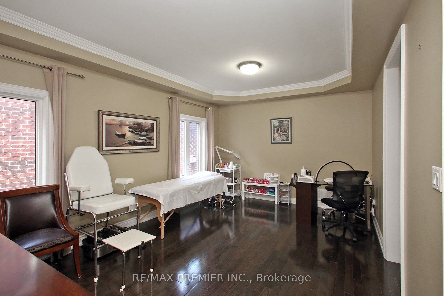 1525 Barbertown Road Property Photo 6