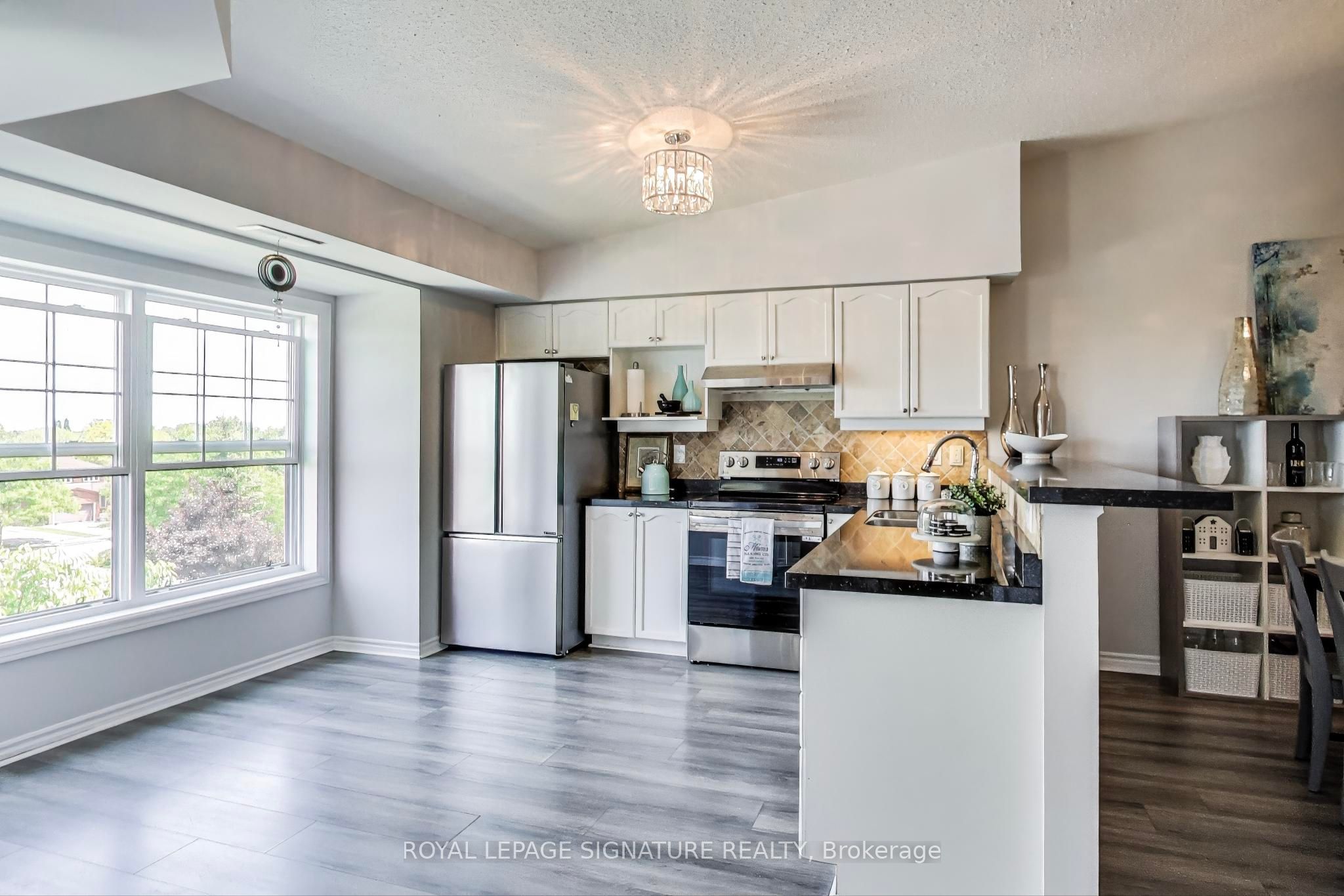 #411 - 1460 Bishops Gate Property Photo 11