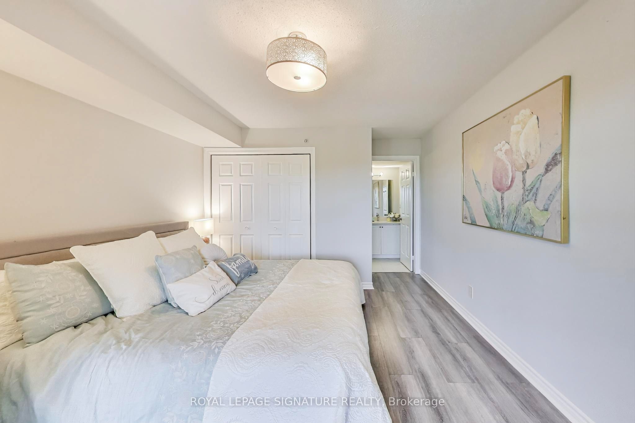 #411 - 1460 Bishops Gate Property Photo 13