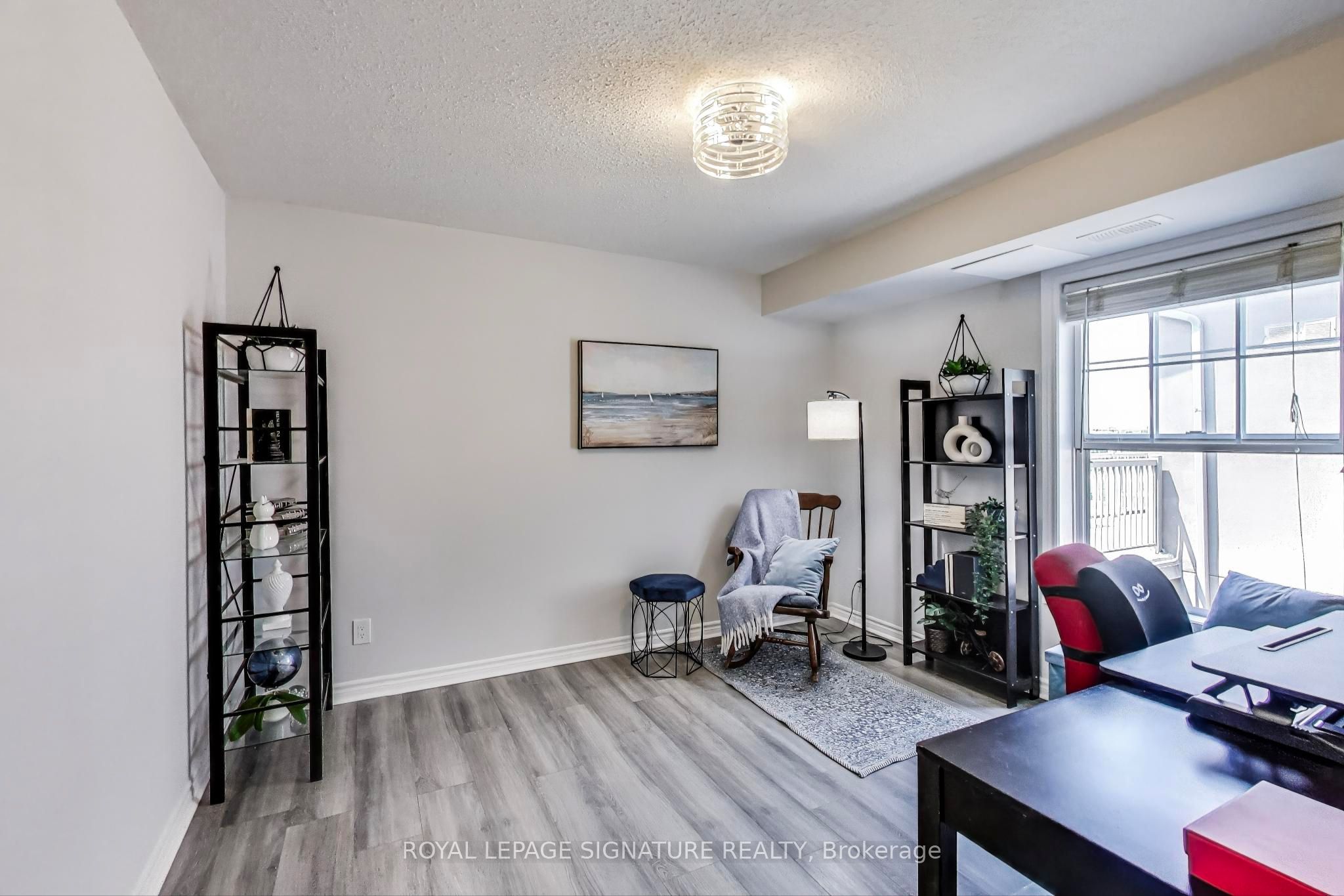 #411 - 1460 Bishops Gate Property Photo 18