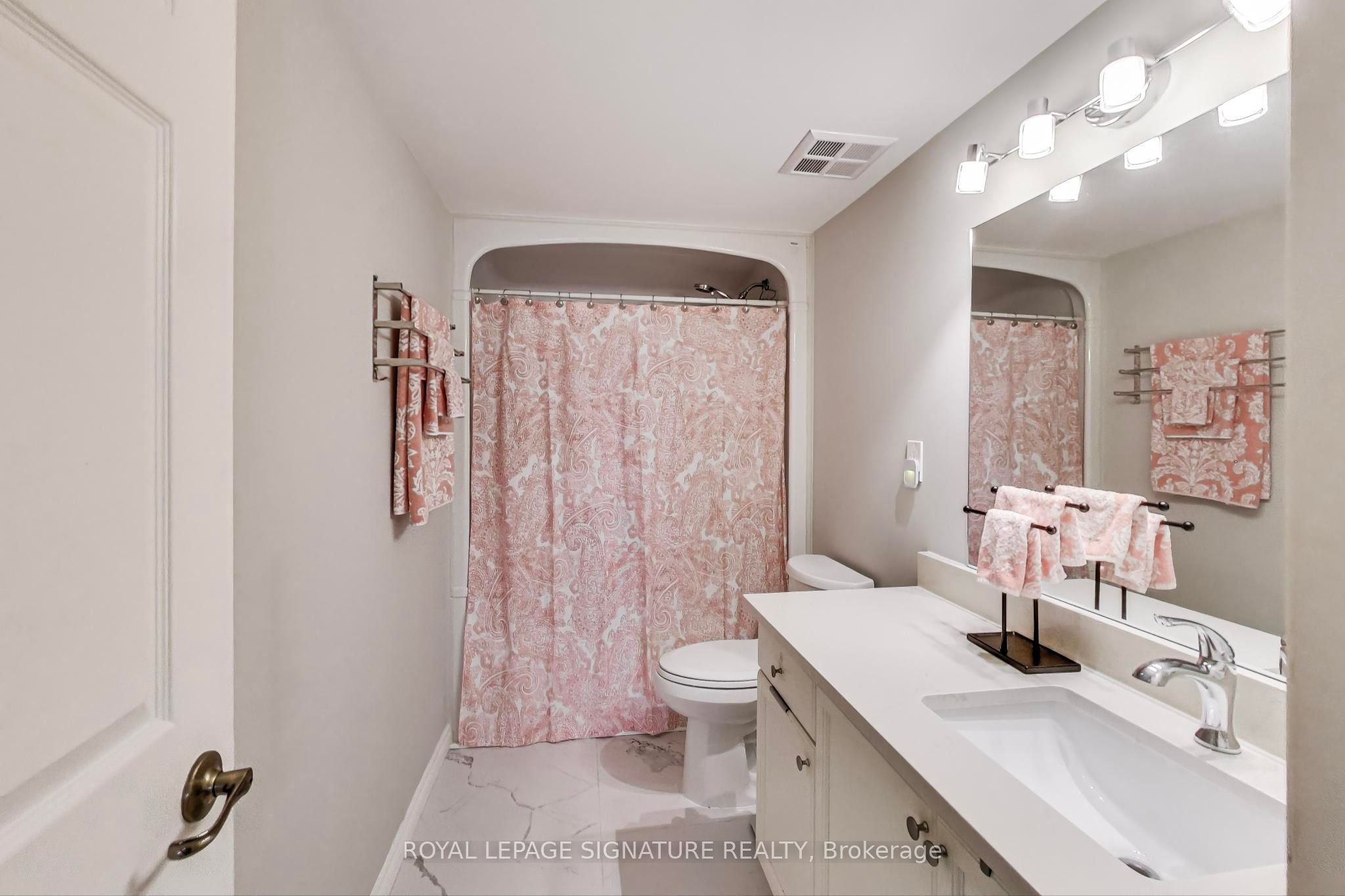 #411 - 1460 Bishops Gate Property Photo 20