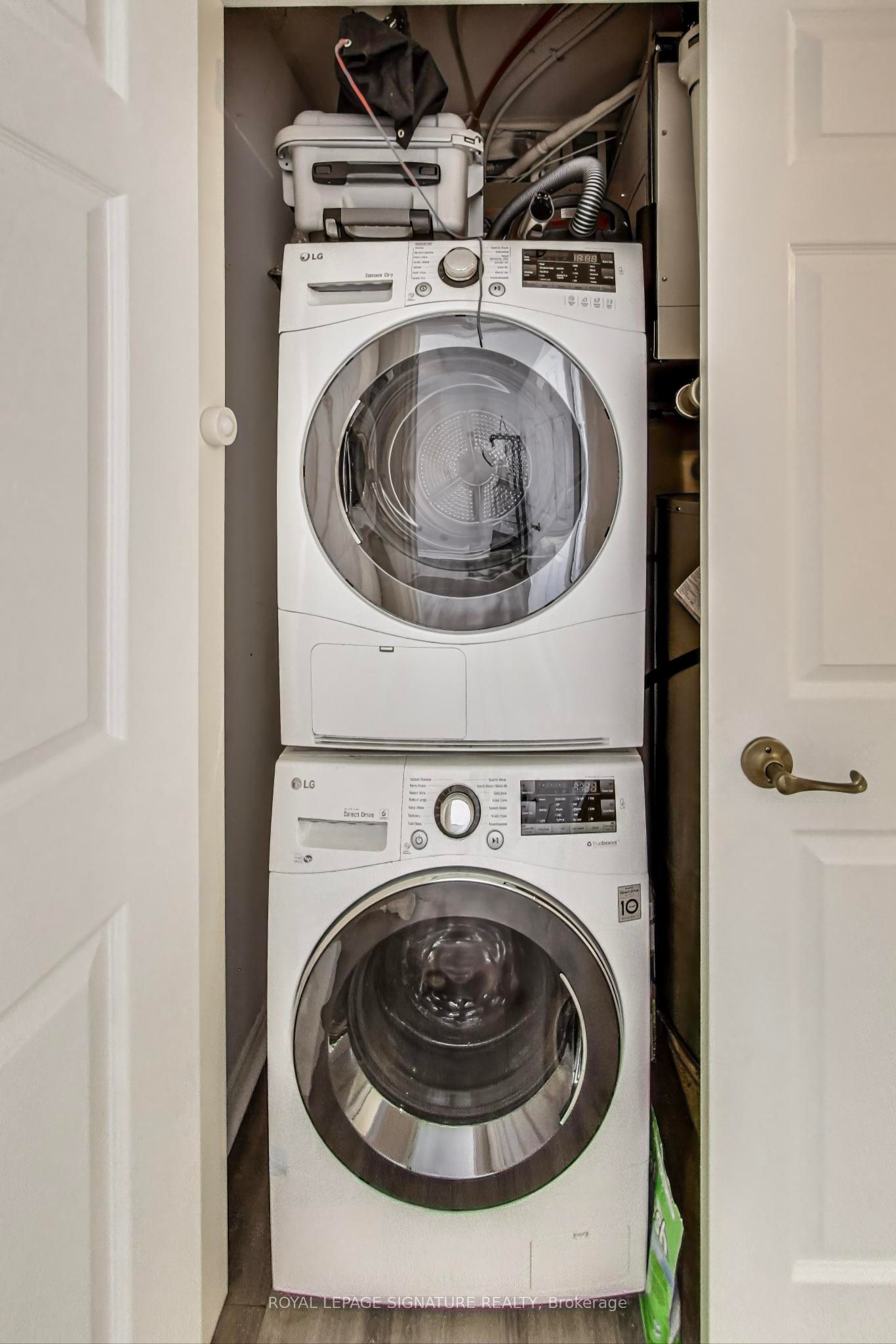 #411 - 1460 Bishops Gate Property Photo 21