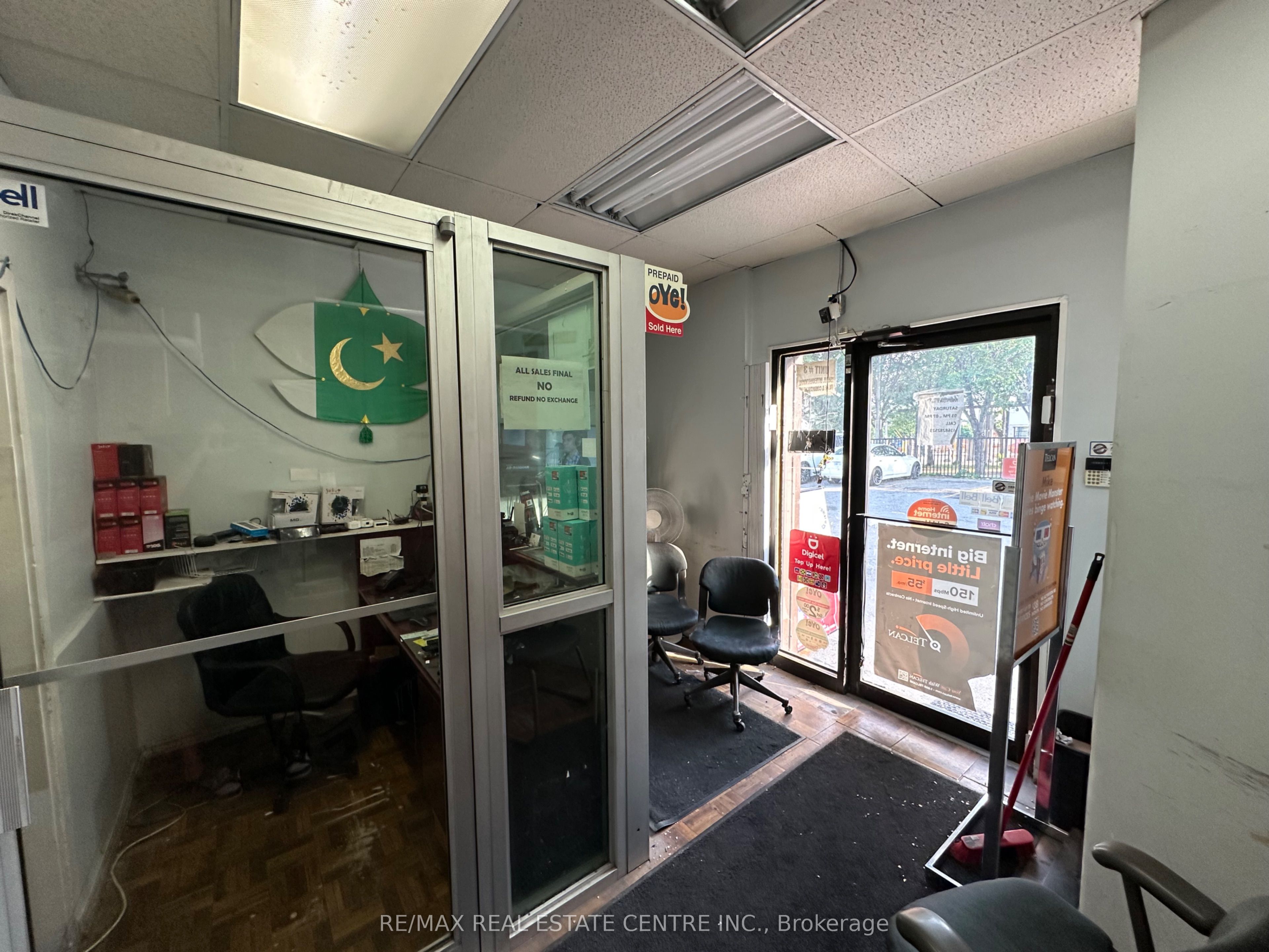 20 Dundas Street E #3 Property Photo 6