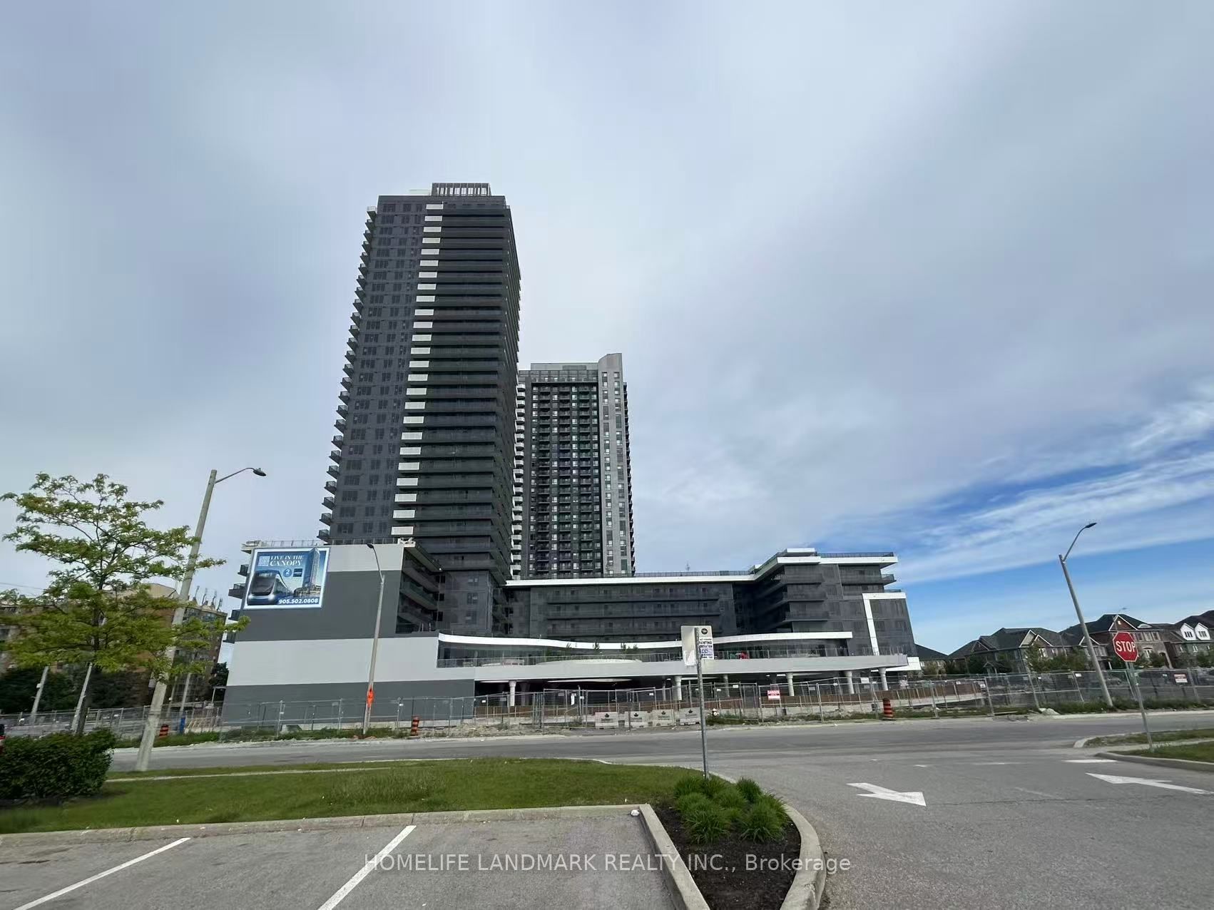 #708 - 5105 Hurontario Street Property Photo 1