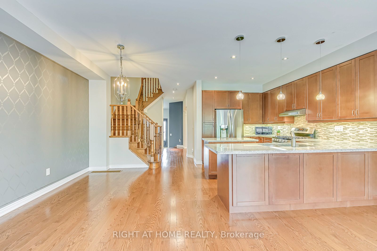 2374 Wasaga Drive Property Photo 13
